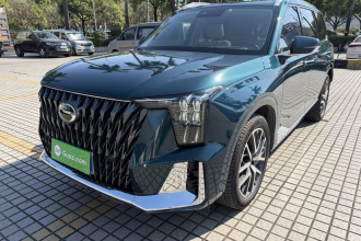 广汽传祺 传祺GS8 2022款 双擎系列 2.0TM 四驱尊贵版 （六座）