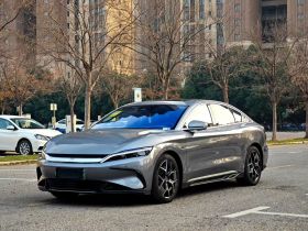 比亚迪 汉 2022款 EV 创世版 715KM前驱尊荣型