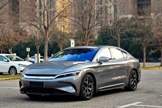 比亚迪 汉 2022款 EV 创世版 715KM前驱尊荣型