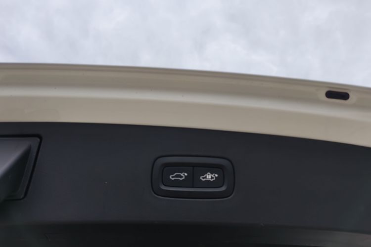 领克06 2020款 1.5T 耀Halo中控内饰7006