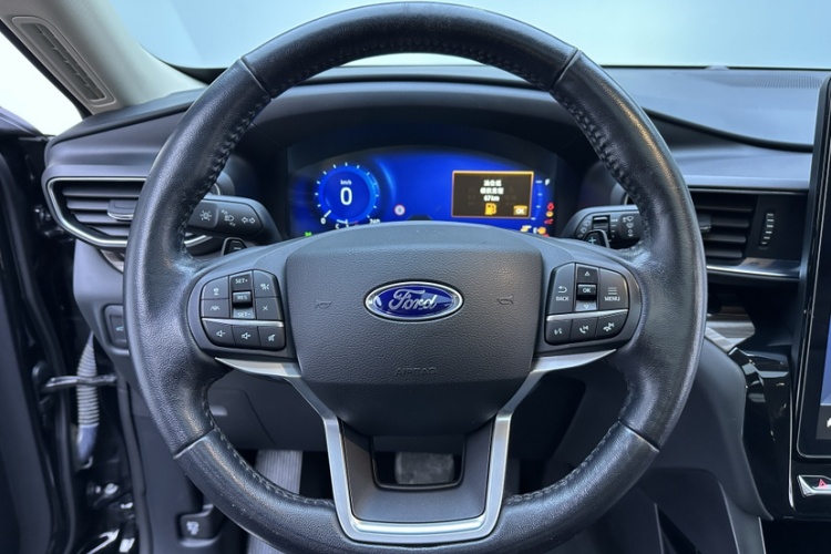 福特 探险者 2020款 EcoBoost 285 四驱钛金版 7座中控内饰7002