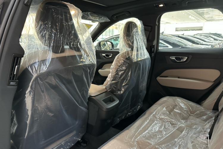 沃尔沃XC60 2026款 B5 四驱智逸豪华版中控内饰7006