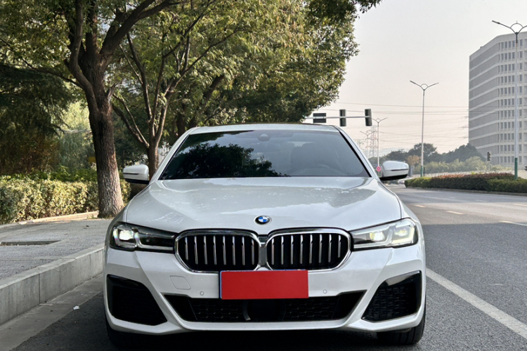 宝马5系 2022款 改款 530Li xDrive M运动套装车身外观6008