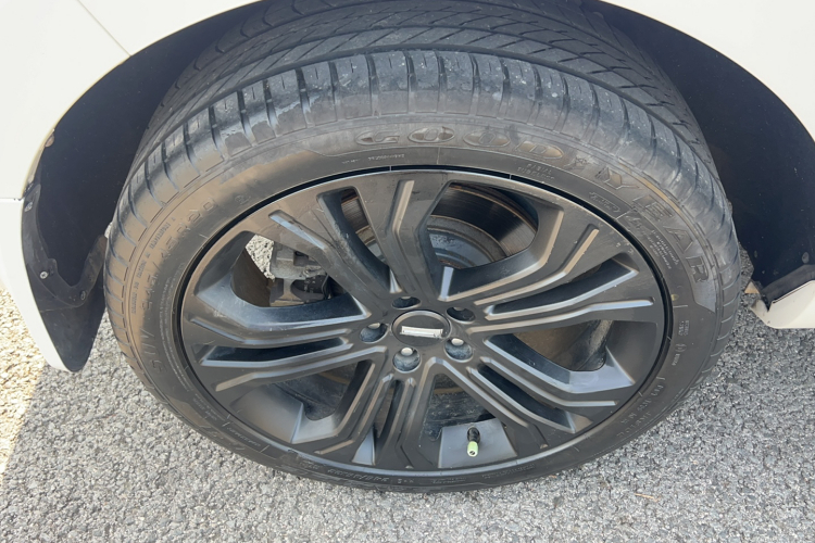 魏牌 VV5 2017款 2.0T 旗舰型车身外观6007