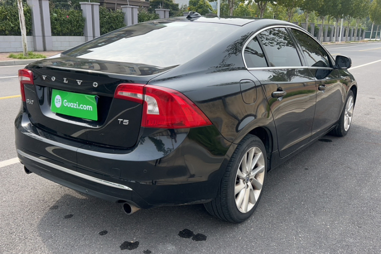 沃尔沃S60 2015款 S60L 2.0T 智远版车身外观6006