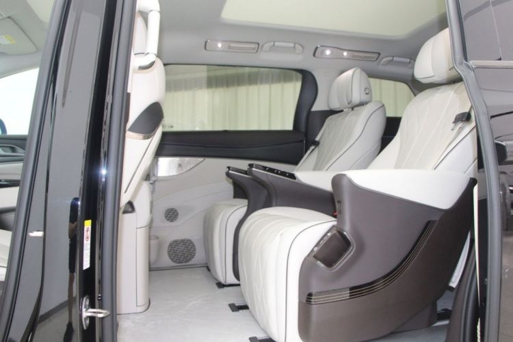 腾势D9 2024款 DM-i 980 四驱尊荣型中控内饰7007