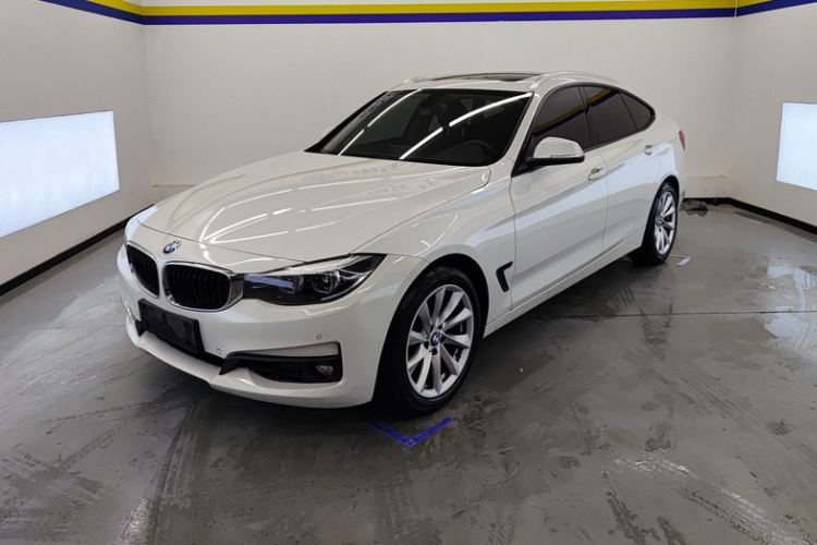 宝马3系GT 2018款 320i 时尚型车身外观1