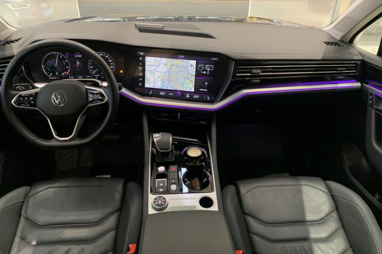 大众 途锐新能源 2021款 eHybrid中控内饰7002