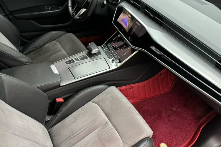 奥迪A6L 2021款 40 TFSI 豪华动感型中控内饰7004