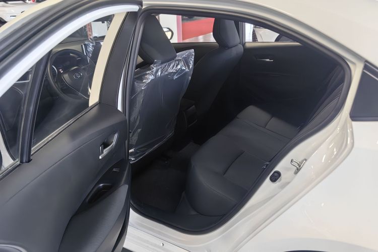 丰田 卡罗拉 2025款 1.2T 先锋版中控内饰7003