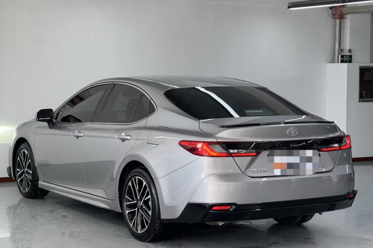 丰田 凯美瑞 2026款 双擎 2.0HSE 运动Lite版车身外观6006