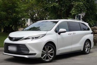 丰田 赛那SIENNA 2024款 2.5L混动 至尊版