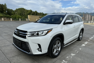 丰田 汉兰达 2018款 2.0T 四驱尊贵版 7座 国VI