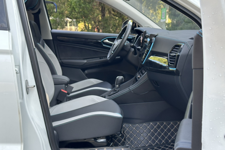 捷达VS5 2023款 280TSI 自动高光悦享型中控内饰7009