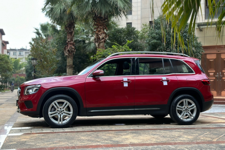 奔驰GLB 2023款 改款 GLB 200 时尚型车身外观6008