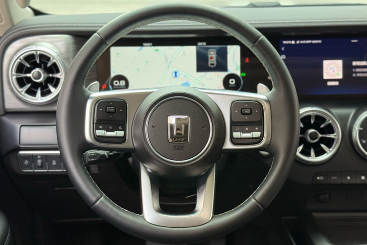 坦克300 2023款 越野版 2.0T 征服者中控内饰7003