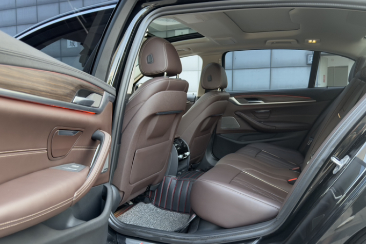 宝马5系 2019款 改款 530Li 尊享型 豪华套装局部细节22