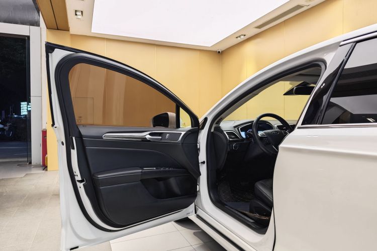 福特 蒙迪欧 2017款 EcoBoost 180 豪华型车身外观6013