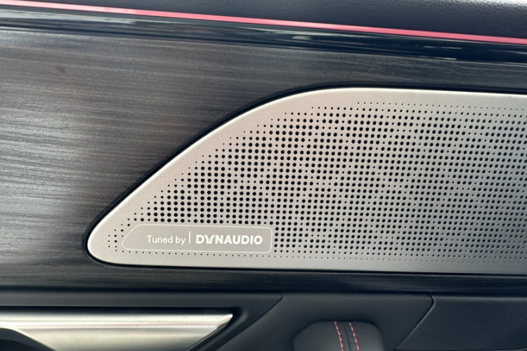 小鹏P7 2020款 670N中控内饰7004