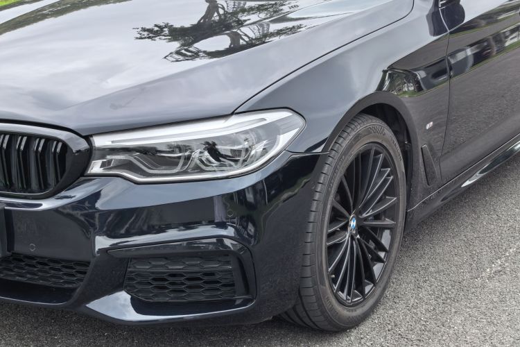 宝马5系(进口) 2020款 530i 风尚版 M运动套装局部细节36