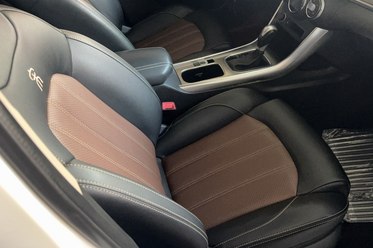 比亚迪 宋 2016款 盖世版 1.5TID 自动精英型局部细节41