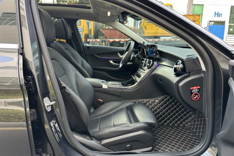 奔驰C级 2021款 C 200 L 时尚型运动版中控内饰7003