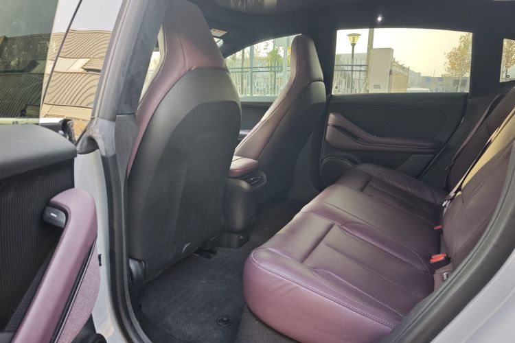 蔚来ET5 2022款 75kWh中控内饰7002