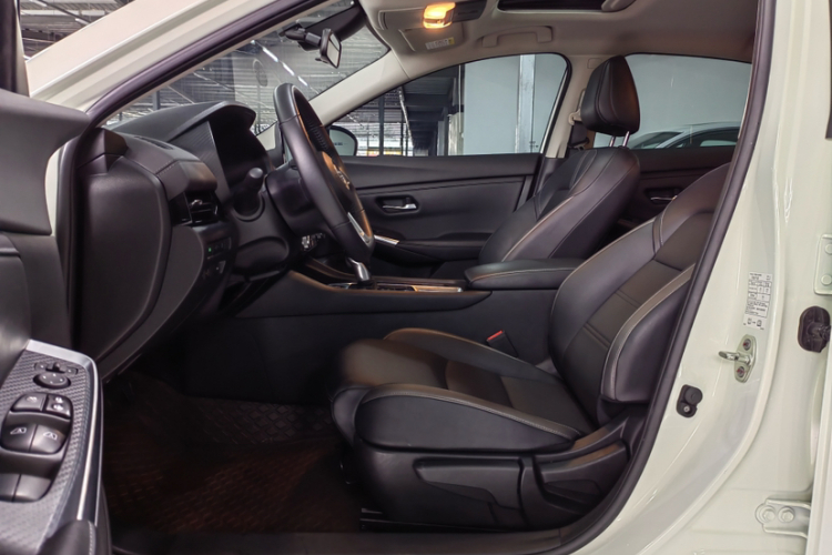 日产 轩逸 2022款 1.6L XL CVT悦享版中控内饰7004