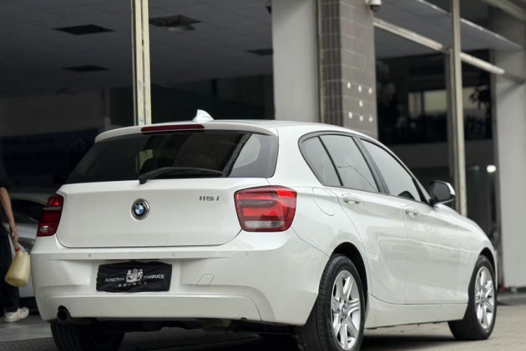 宝马1系(进口) 2013款 改款 116i 领先型车身外观6002