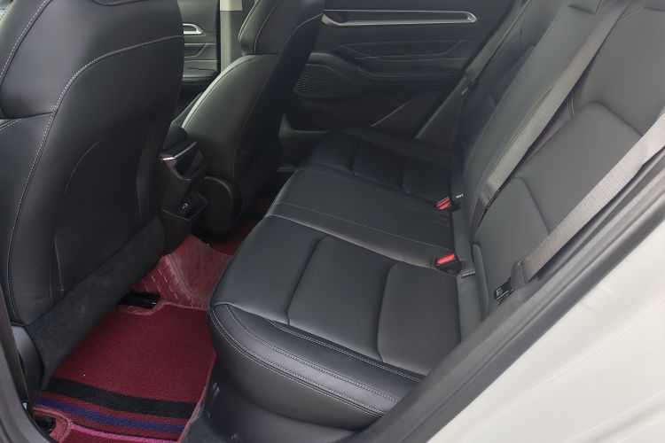 吉利汽车 帝豪 2026款 第4代 400万纪念款 1.5L 手动超越型中控内饰7004