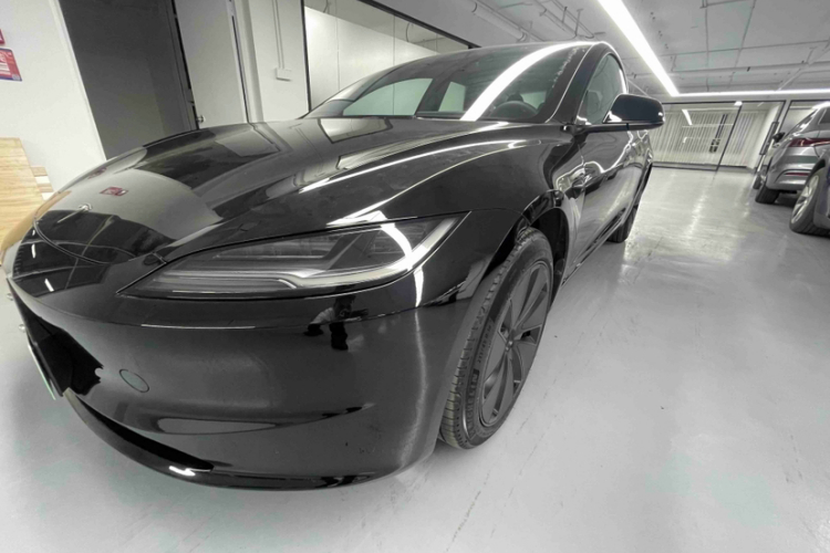 特斯拉 Model 3 2023款 后轮驱动版车身外观6010