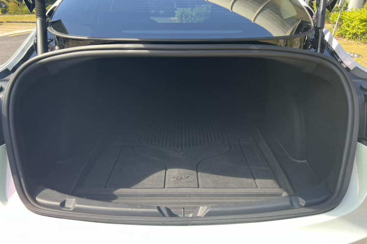 特斯拉 Model 3 2022款 后轮驱动版局部细节23