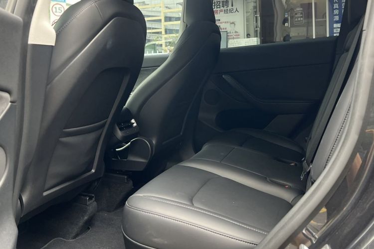 特斯拉 Model Y 2024款 后轮驱动版中控内饰7003