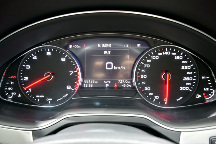 奥迪Q7 2016款 40 TFSI 舒适型中控内饰15