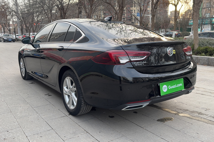 别克 君威 2023款 552T 智享型车身外观6006