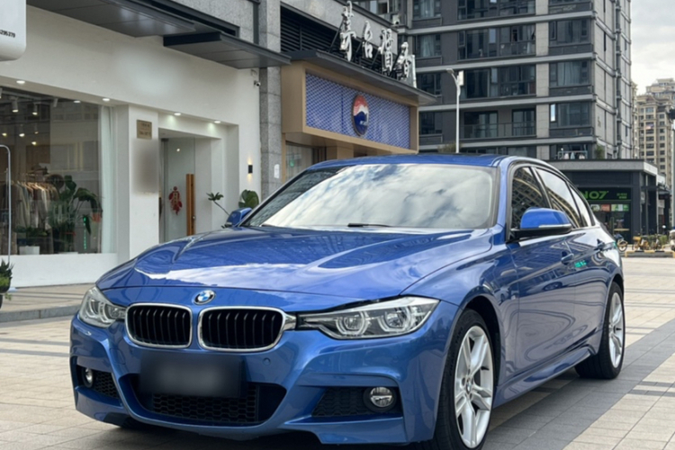 宝马3系 2019款 320Li M运动套装车身外观1