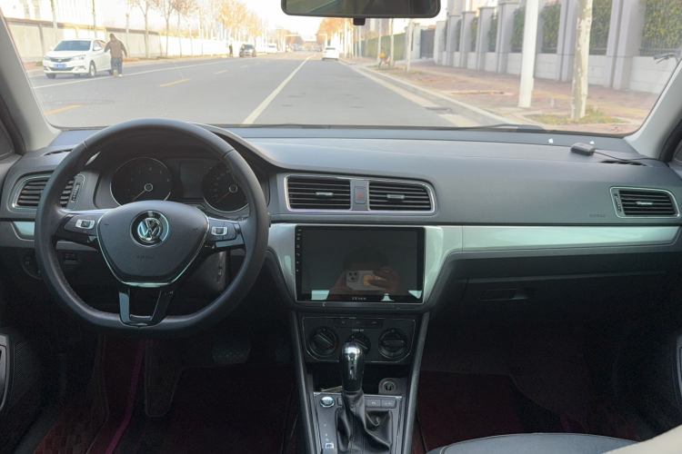 大众 朗逸 2017款 1.6L 自动舒适版中控内饰7003