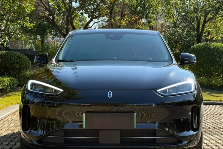 鸿蒙智行 问界M5 2022款 纯电后驱标准版车身外观6005