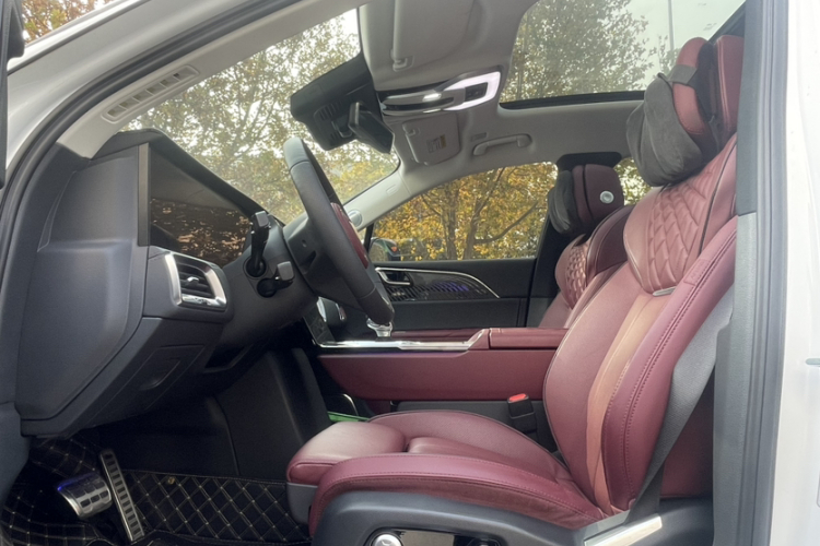 红旗E-HS9 2022款 660km 旗畅版 六座中控内饰7002