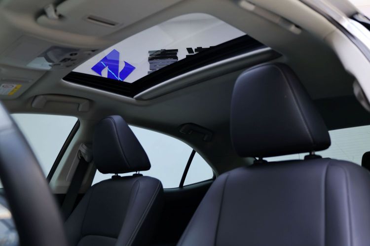 雷克萨斯IS 2017款 300 锋尚版局部细节22