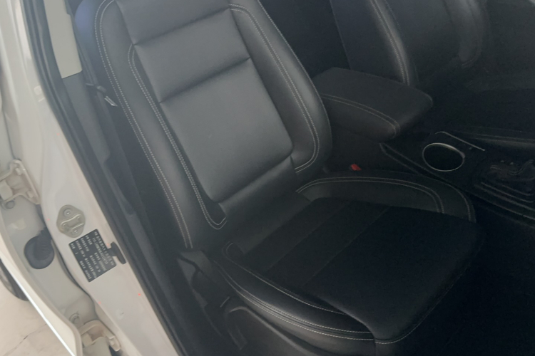 北汽幻速S6 2017款 1.5T CVT畅享型局部细节41