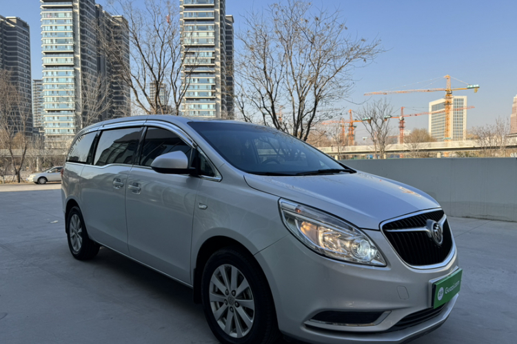 别克GL8 2017款 25S 舒适型 国V车身外观6006