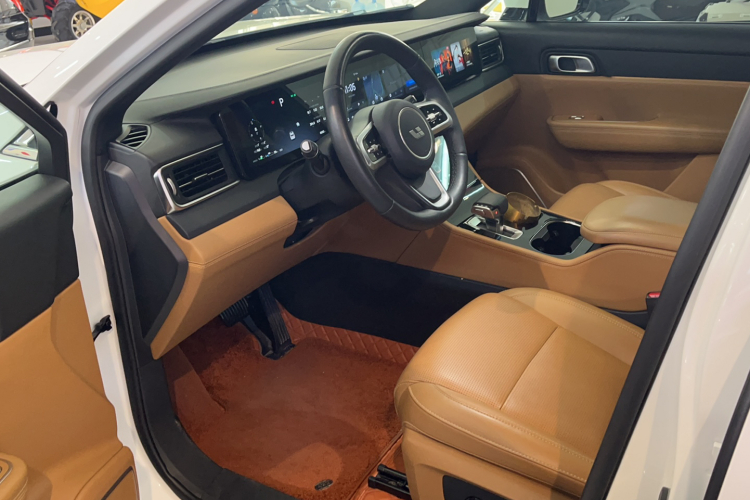 理想汽车 理想ONE 2021款 增程6座版中控内饰7002