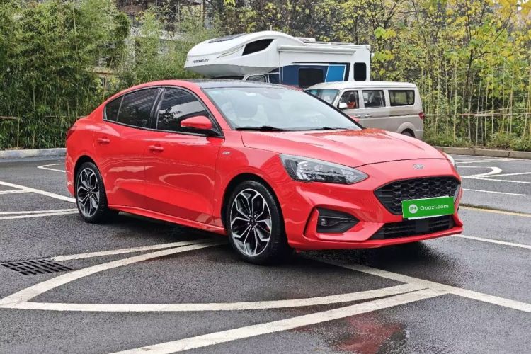 福特 福克斯 2020款 三厢 EcoBoost 180 自动ST Line车身外观6001