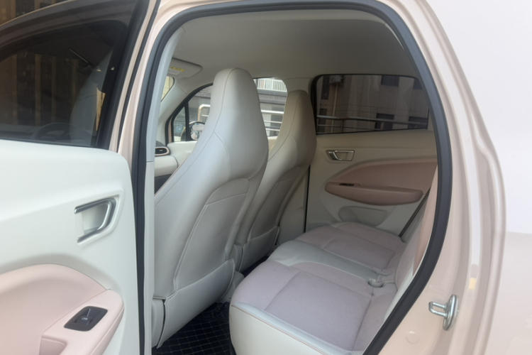 零跑汽车 零跑T03 2023款 200轻享版中控内饰7001