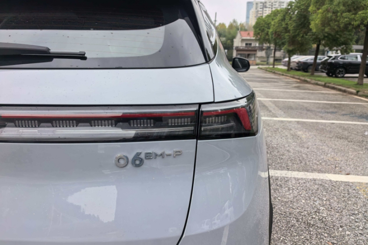 领克06 EM-P 2023款 EM-P 126长续航Halo车身外观6006