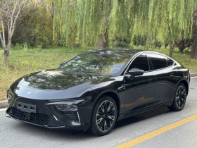 哪吒汽车 哪吒S 2024款 增程 1060 Lite版