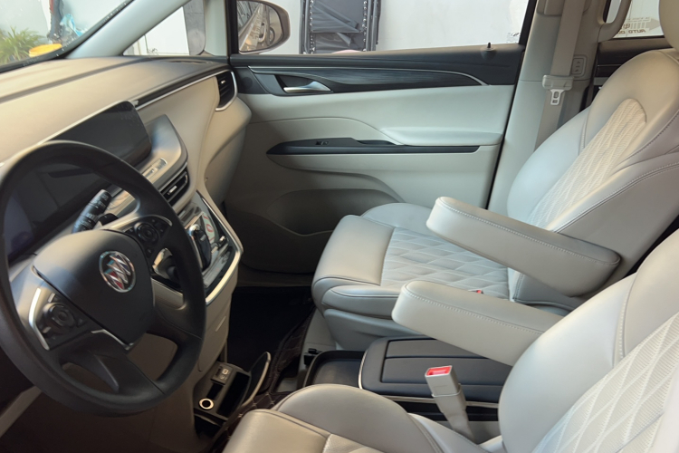 别克GL8 2022款 ES陆尊 653T 舒适型中控内饰7006