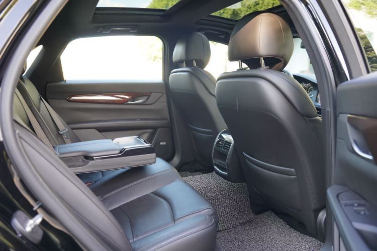 凯迪拉克CT6 2017款 28T 精英型中控内饰7004