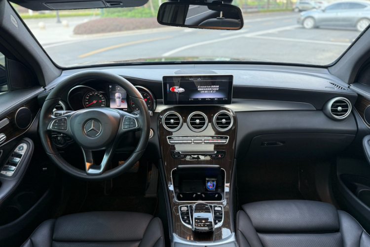 奔驰GLC 2019款 改款 GLC 260 L 4MATIC 豪华型中控内饰7005